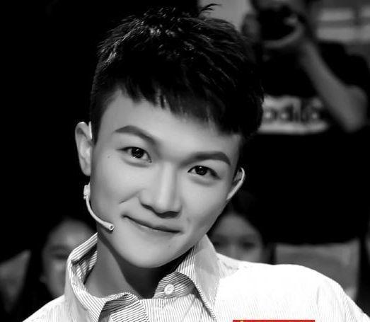 周深为什么老唱王菲的歌曲,周深黄绮珊王菲那英岁月完整版