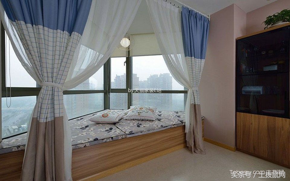 出租房阳台打造小榻榻米,把阳台改成小卧室榻榻米