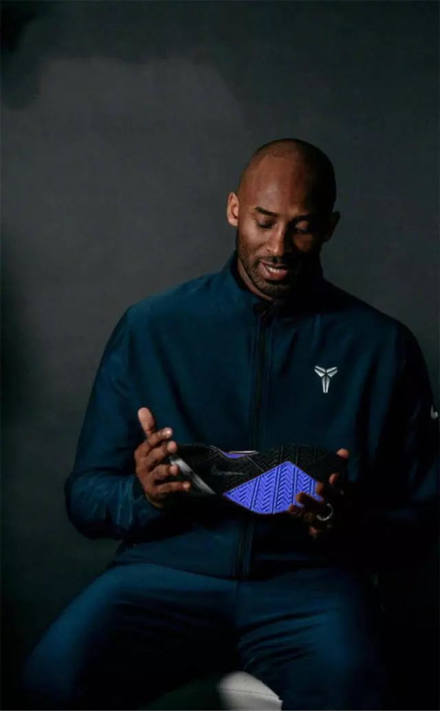 aj4白绿联名nikesb纯原版本,nike科比4复刻新配色