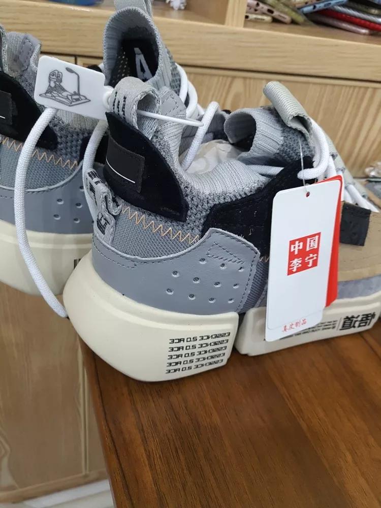 中国李宁四个大字刺绣,中国李宁四个字的李宁