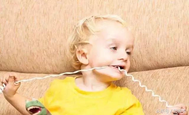 小孩吃了沙石该怎么处理,孩子误食沙子怎么办