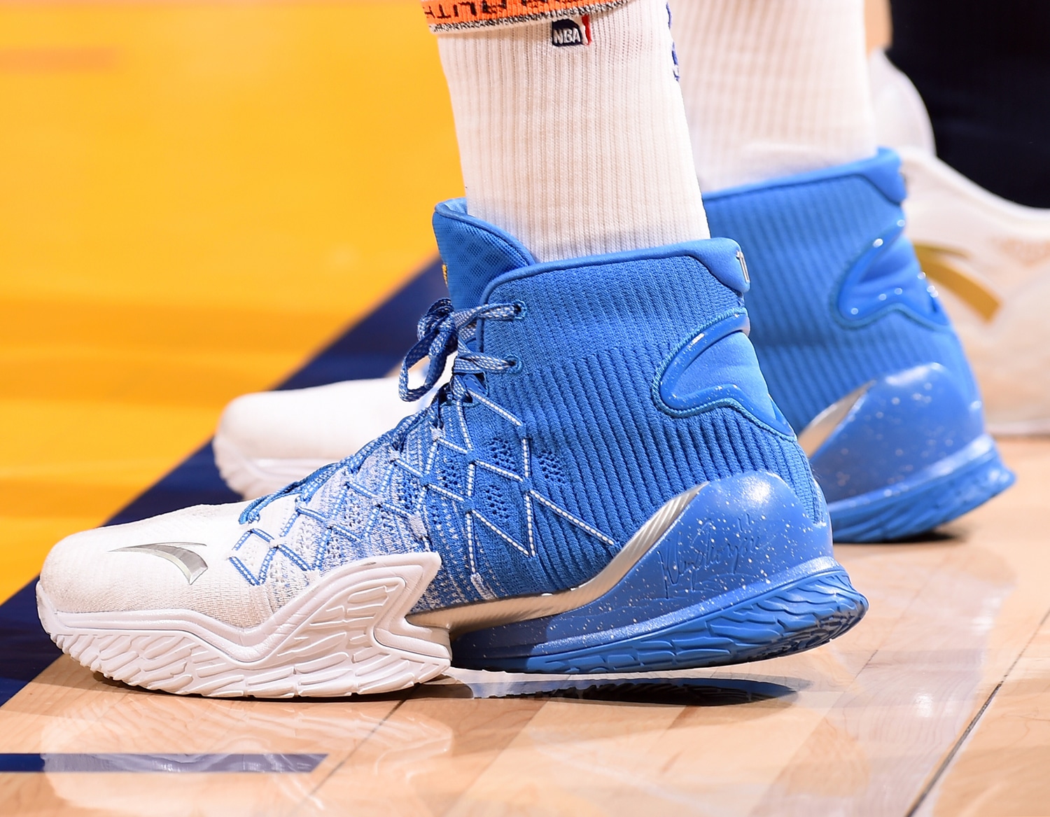 球鞋控福利贴：NBA季后赛半决赛舞台上与球星共闪耀的战靴精选集