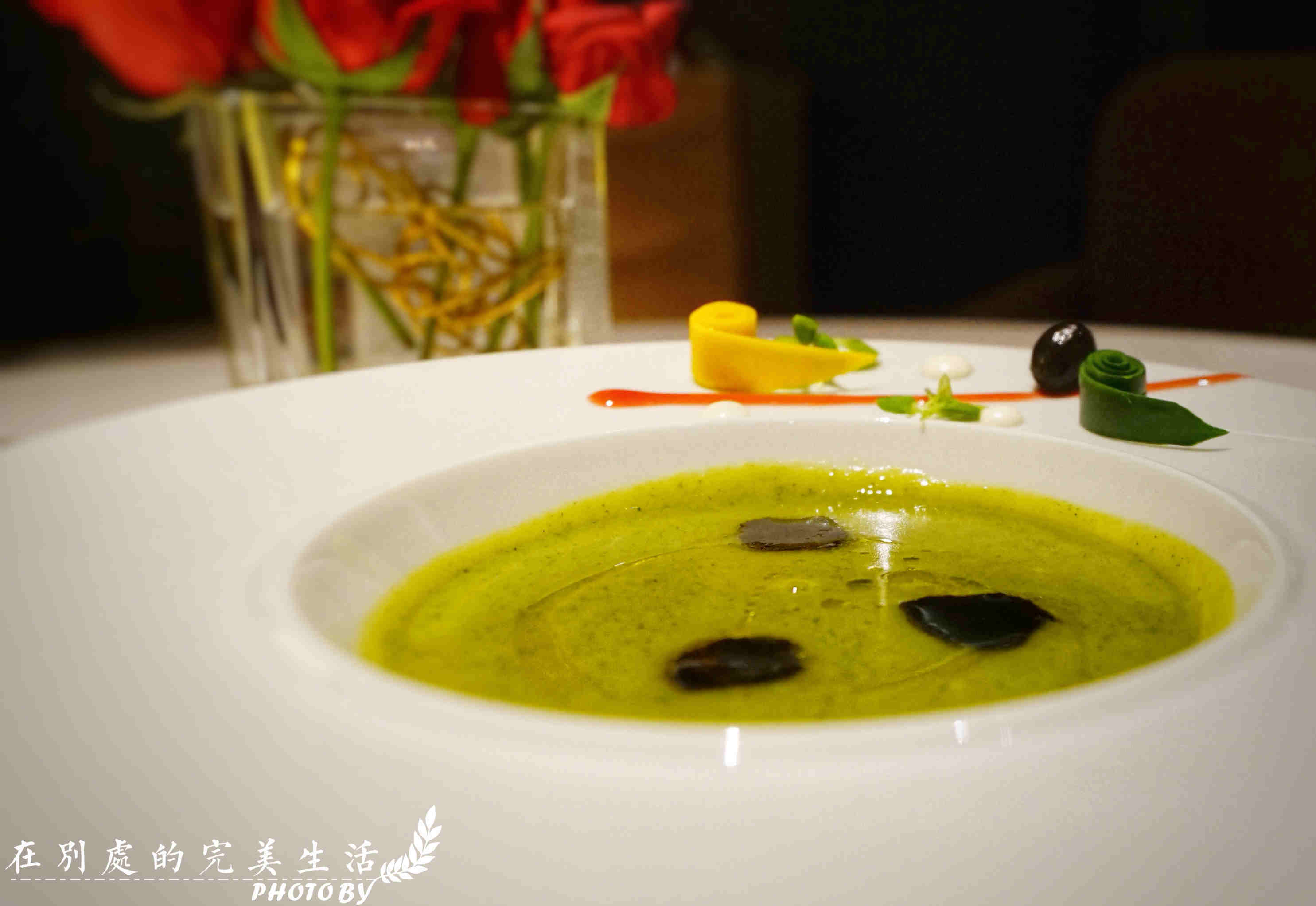 机场单人酒店可以睡两个人吗,机场酒店为何便宜