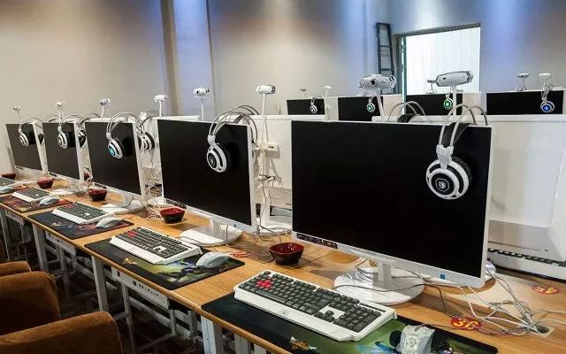 铅锤哥：网吧处理的二手电脑能买吗？网吧升级倒闭出售的电脑靠谱不？