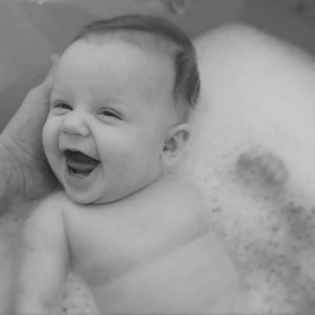 天天给宝宝洗澡对身体有害吗,给宝宝天天洗澡怎么还臭