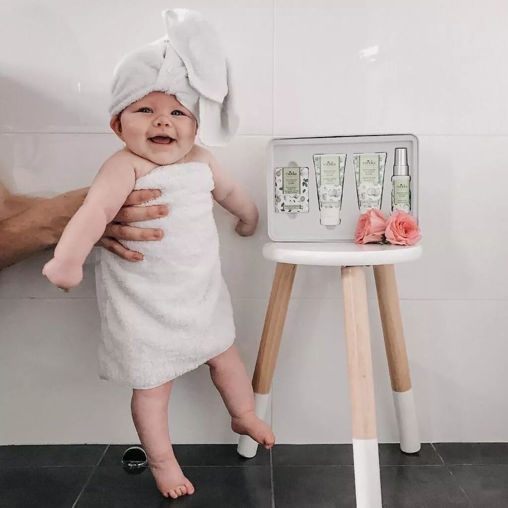 天天给宝宝洗澡对身体有害吗,给宝宝天天洗澡怎么还臭