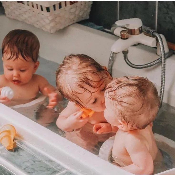 天天给宝宝洗澡对身体有害吗,给宝宝天天洗澡怎么还臭