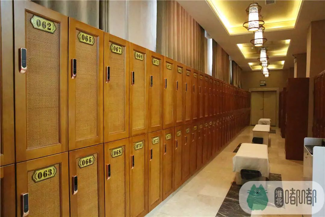 矿工医院附近的这家洗浴中心竟搞全套服务,体验下来后……