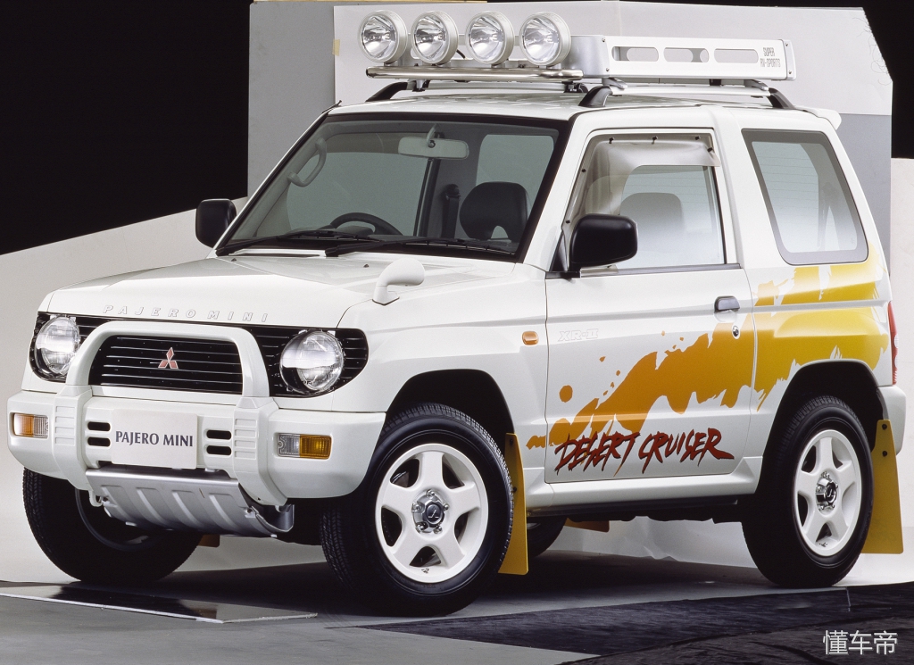 吉姆尼和帕杰罗mini,最新款帕杰罗mini