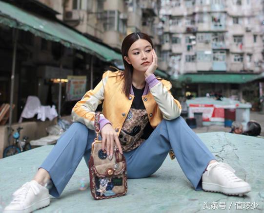 Coach,你努力追求18岁少女的样子真好看!