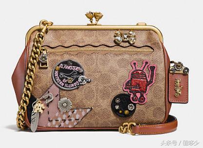 Coach,你努力追求18岁少女的样子真好看!