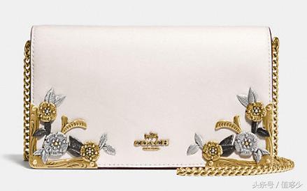 Coach,你努力追求18岁少女的样子真好看!