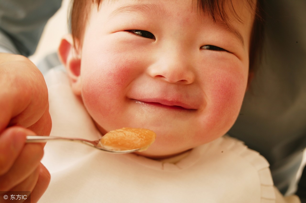 宝宝腹泻妈妈可以吃糕点吗,宝宝腹泻妈妈可以吃益生菌吗