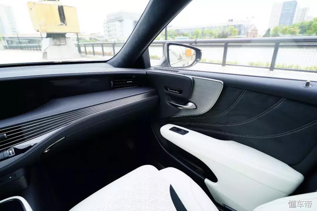 开雷克萨斯ls什么档次,开过雷克萨斯rx