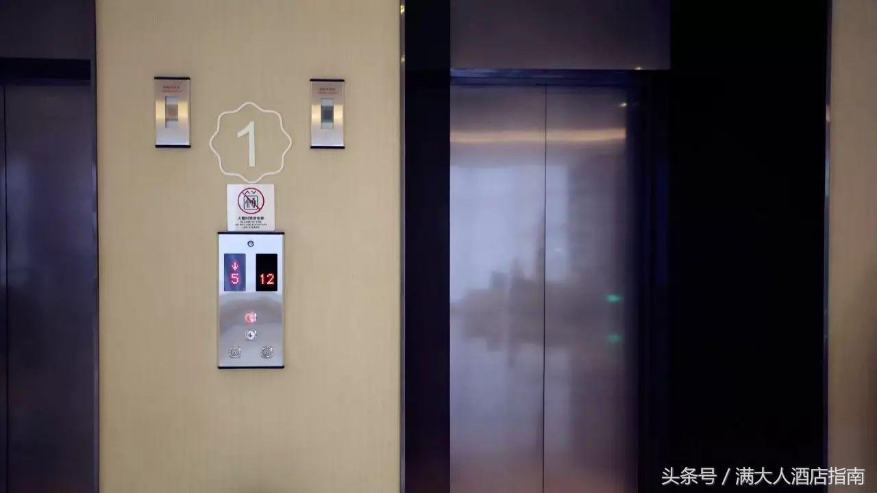 大连市中山区松云街日月明酒店,大连星海广场四季酒店