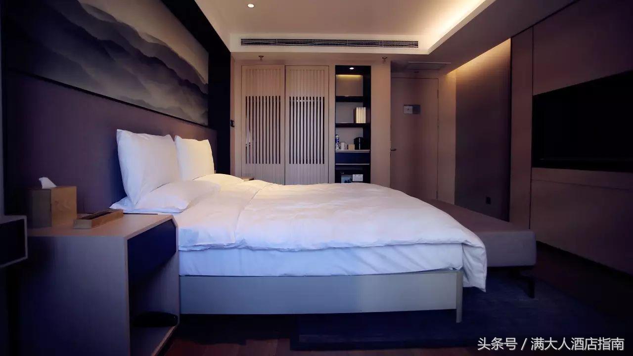 大连市中山区松云街日月明酒店,大连星海广场四季酒店