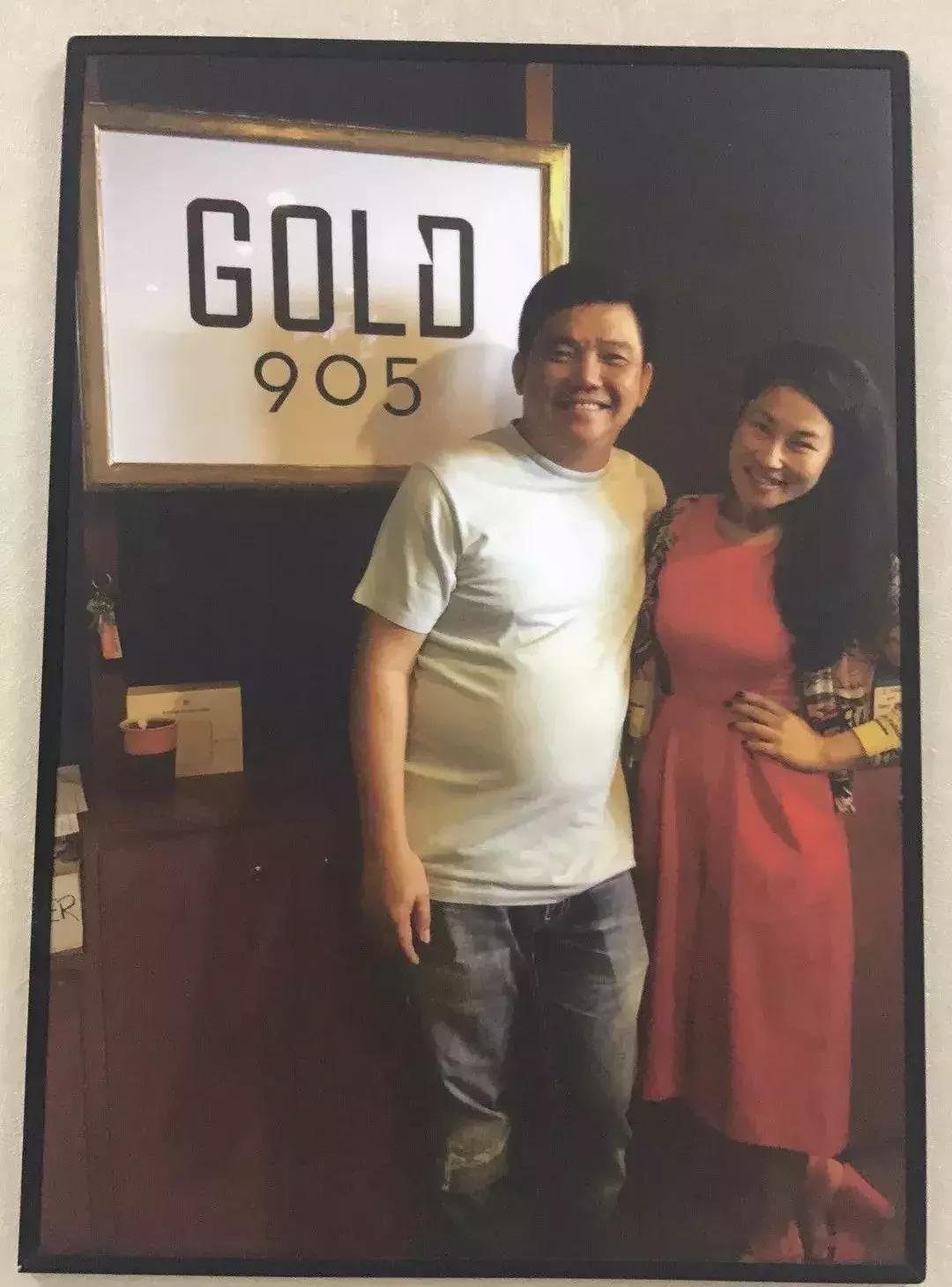 组屋楼下的“土”味蛋糕店，怎么就成为了新加坡网红手信