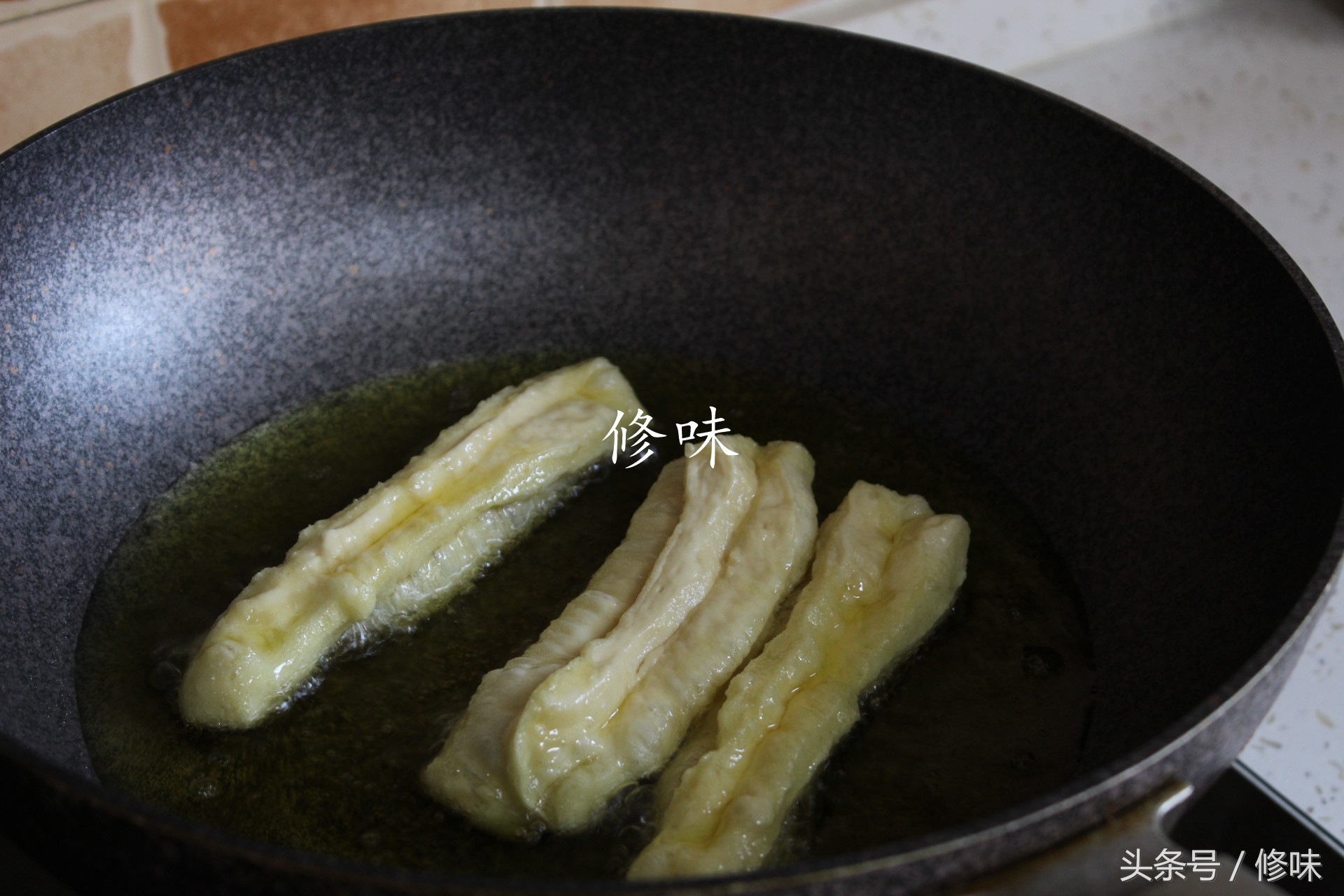 香脆油条做法和配方的全过程,油条的做法和配方酥脆蓬松家庭版