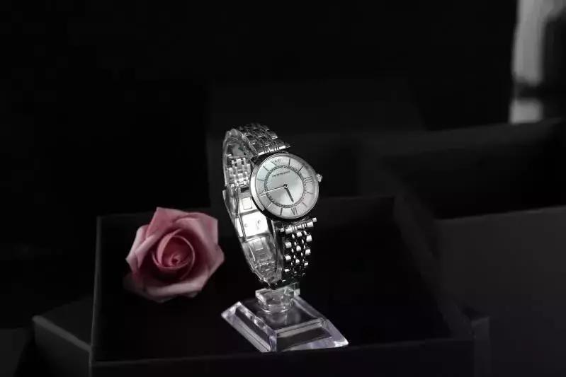 奢侈品赚钱模式,轻奢风饰品的利润