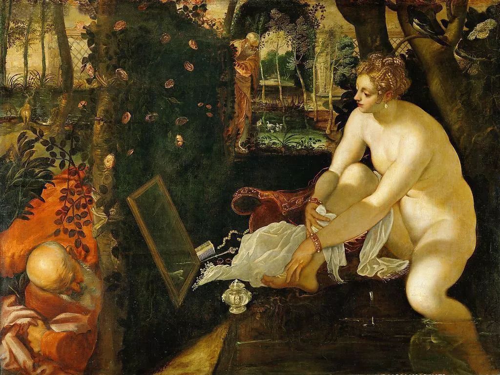 美女出浴，遭两个秃顶老头偷看！