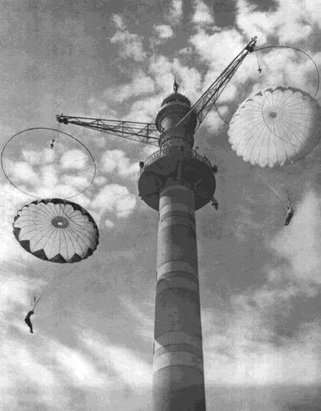 伞塔跳伞：被遗忘的新中国国防体育运动