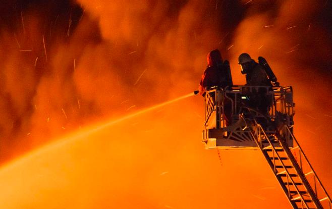 英雄不应该被诋毁,英雄不允许诋毁不接受反驳