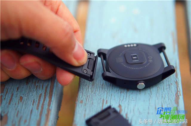 又是0元购！云联惠后1399的斐讯W2智能手表还敢入坑么？深度评测