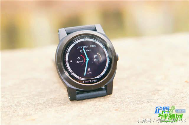 又是0元购！云联惠后1399的斐讯W2智能手表还敢入坑么？深度评测