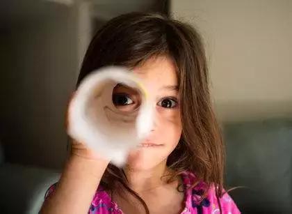 激光笔灼伤黄斑该怎么办,激光笔照射眼睛黄斑灼伤成功案例