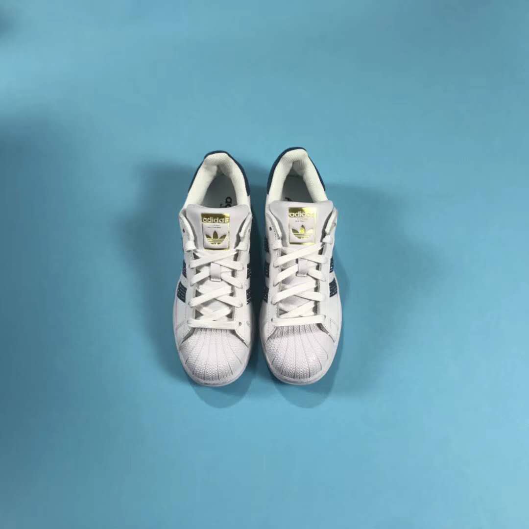 阿迪达斯adidas新款鞋限量,阿迪达斯adidas正品折扣