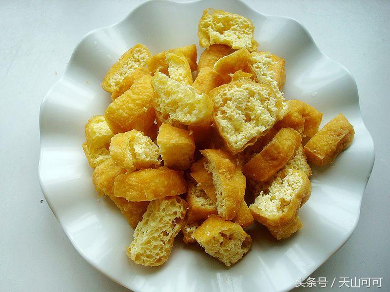 炒鸡蛋太咸了怎么解决,鸡蛋炒好了不咸怎么处理变得咸