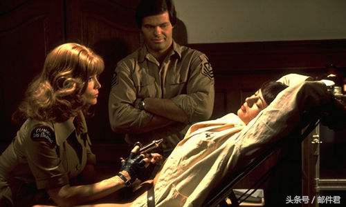 世界各国对待战俘的方式是怎样的,美国大兵对待日本俘虏