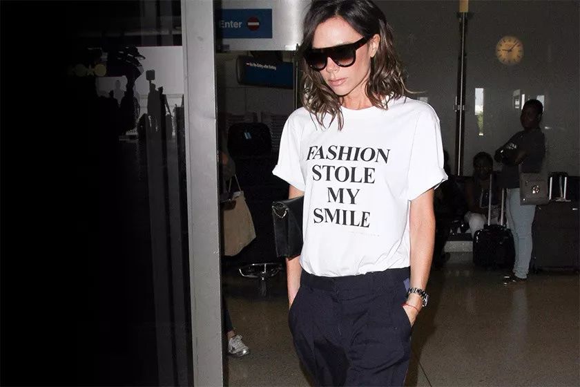 白T恤这么多，最时髦的是这三件