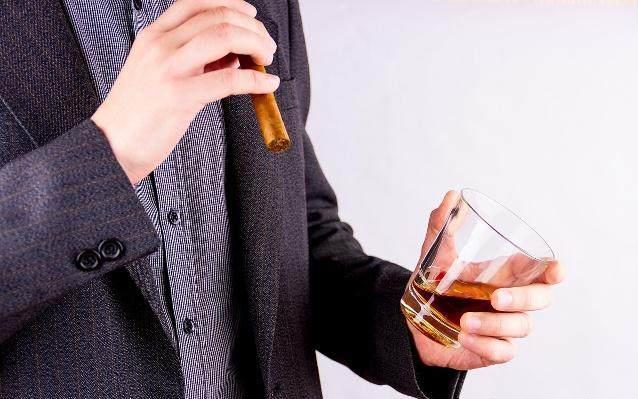 备孕男士精子活动率低怎么办,备孕男性精子活力不够怎么补