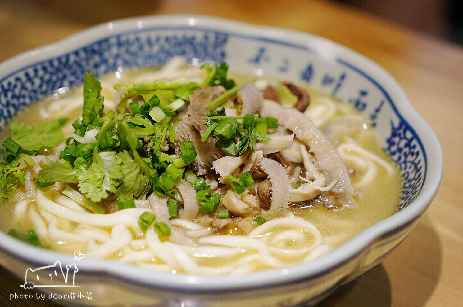 周杰伦胸肌从未缺席,周杰伦的胸肌