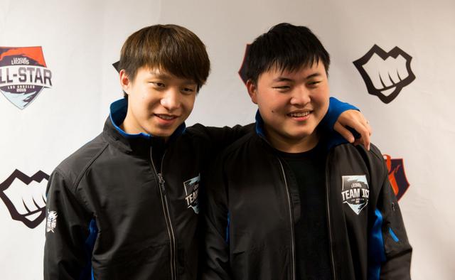 世界各地评价uzi2018,官方评uzi世界第一