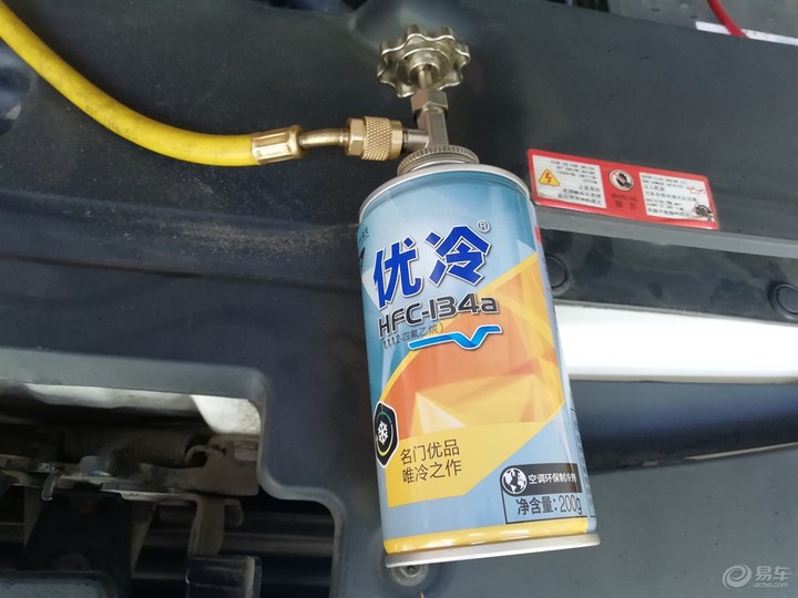 夏天汽车空调不够冷怎么办,汽车空调加冷媒的方法与技巧