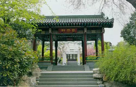 亭台楼阁轩榭廊舫一体的房子,人造亭台楼阁轩榭廊舫靓丽夺目