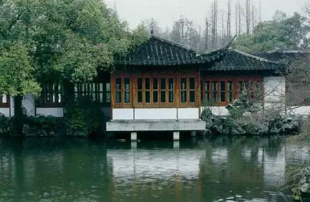 亭台楼阁轩榭廊舫一体的房子,人造亭台楼阁轩榭廊舫靓丽夺目