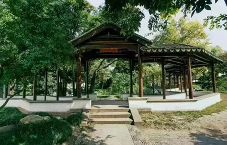 亭台楼阁轩榭廊舫一体的房子,人造亭台楼阁轩榭廊舫靓丽夺目