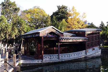 亭台楼阁轩榭廊舫一体的房子,人造亭台楼阁轩榭廊舫靓丽夺目