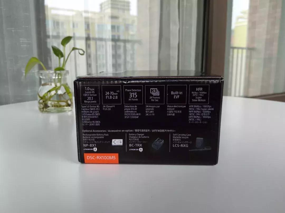 索尼黑卡rx100一代支持几倍变焦,索尼黑卡rx100m7现价2021