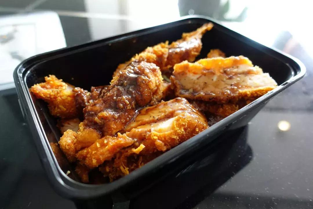 索尼黑卡rx100一代支持几倍变焦,索尼黑卡rx100m7现价2021