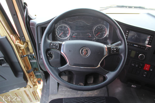 13升430马力LNG发动机，这台天然气重卡的驾驶室也能拉窗帘