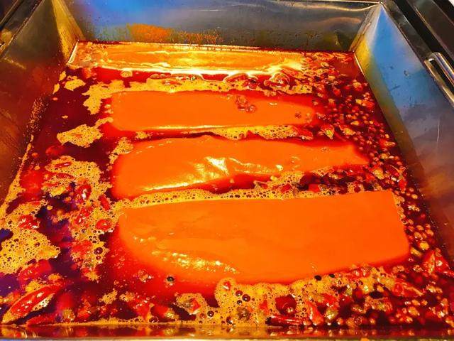 成都顶级牛油火锅,成都最正宗的重庆牛油火锅