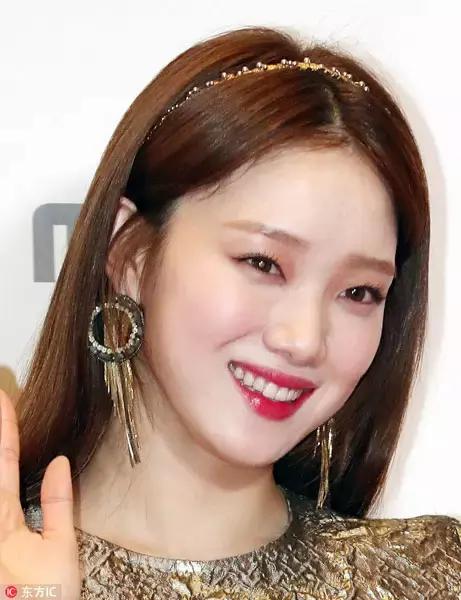 怎么才可以把眼影画的那么好看呢,今年流行的眼影这样画美丽不挑人