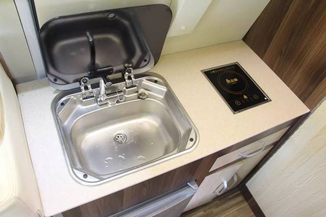 江铃特顺6座超高顶房车,江铃特顺房车b型自动挡