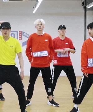 男明星的腰多细蔡徐坤,蔡徐坤腰细