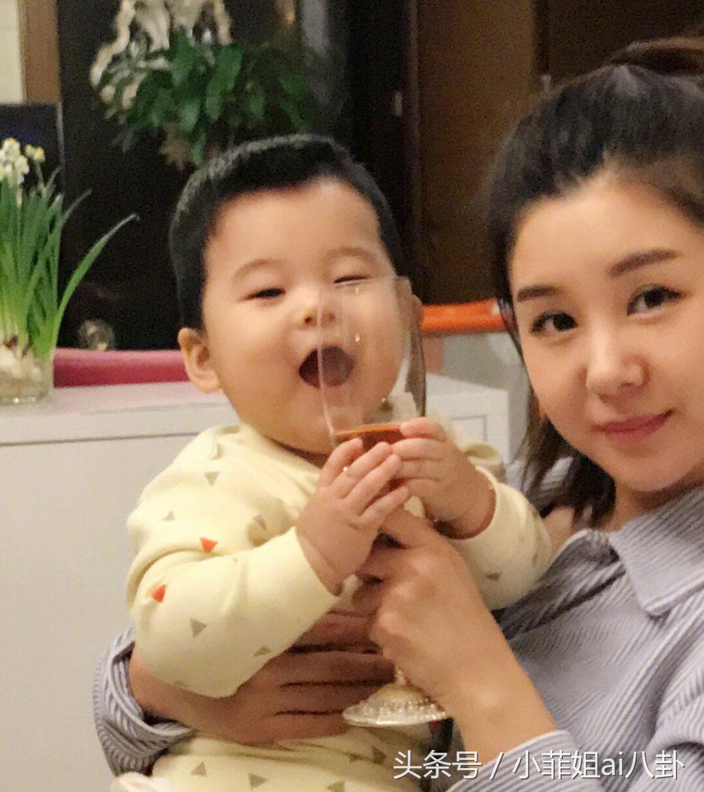 王雷李小萌恩爱夫妻日常生活,李小萌王雷夫妻视频片段