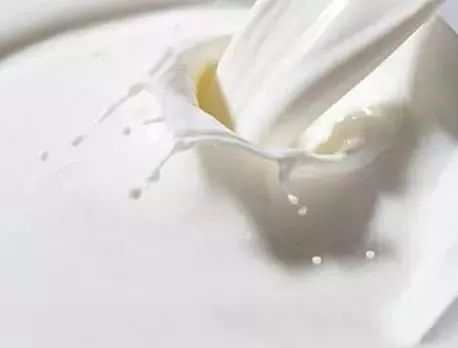 别让劣质*裤内**谋杀了你的子孙后代，这条丝滑透气、自降温的羊奶丝*裤内**值得所有男人拥有